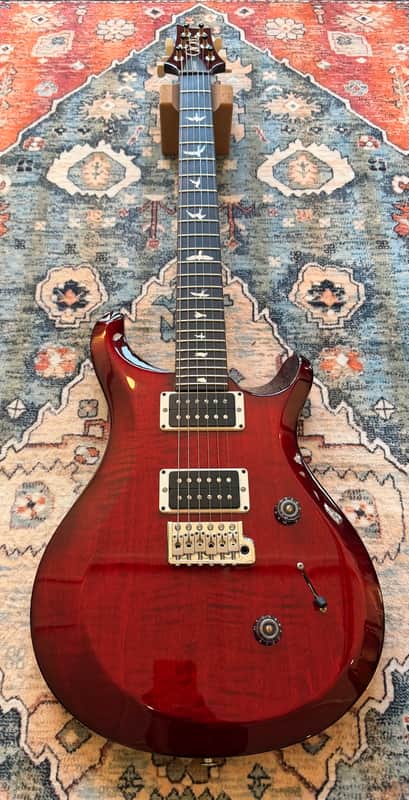 PRS S2 Custom 24, Like New, 2026 Model with the newest Phase 3 Locking Tuners and 85/15 Pickups - Fire Red Burst