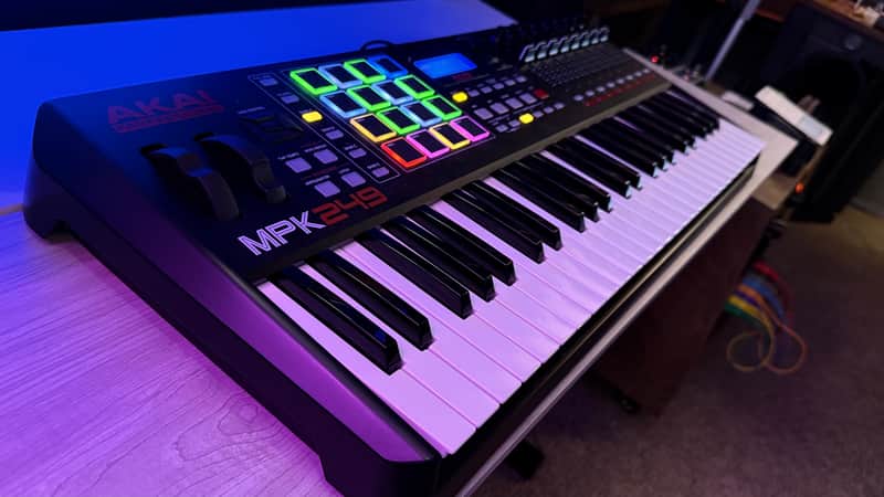 Akai MPK249