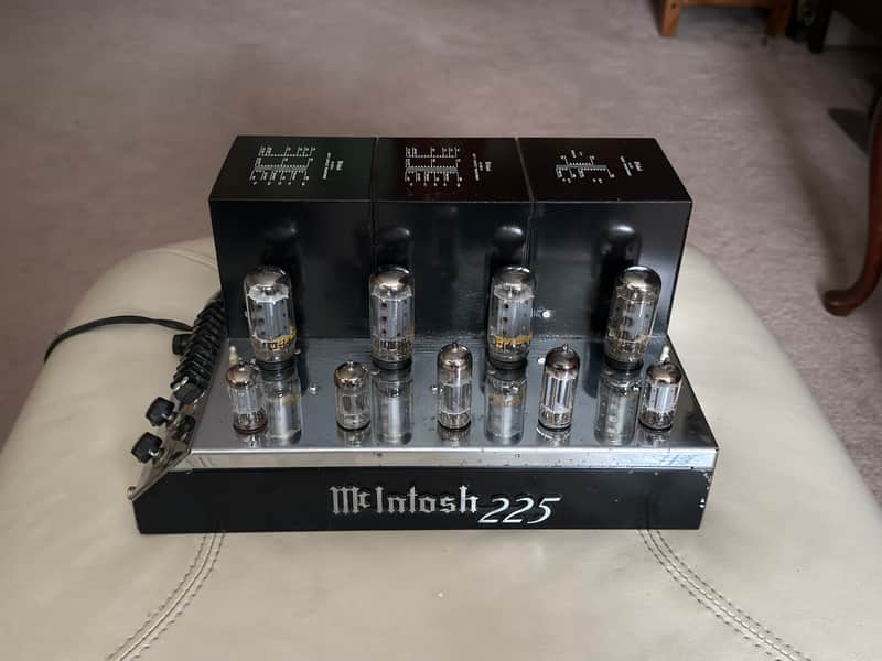 McIntosh MC225 25-Watt Stereo Tube Power Amplifier 1961 - 1967 - Black