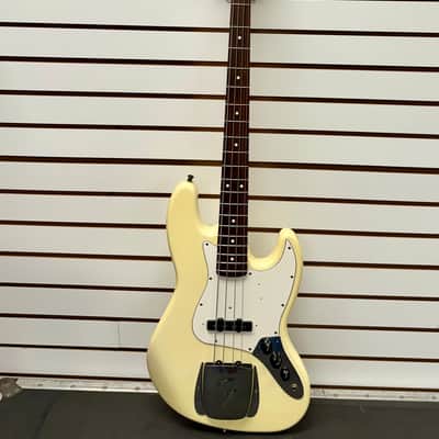 Fender Jazz Bass Made In USA 1995 Cream White with Case - Pre Owned image 5