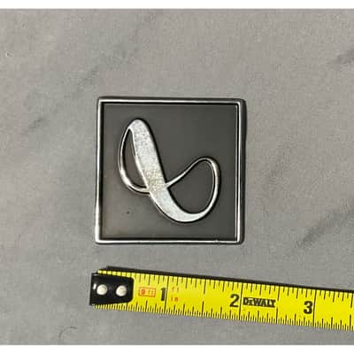 Infinity Quantum QLS Speaker Emblems Pair original Metal image 3