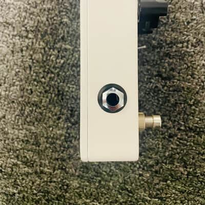 JHS 3 Series Reverb 2020 - Present - White image 3
