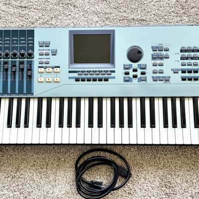 Yamaha Motif XS6 Synthesizer