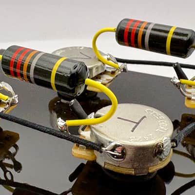 Gibson Les Paul 50s style wiring harness with new Bumblebee 0.022uF paper in oil capacitors and matched set CTS split long shaft 550k pots 5% +/- tolerance image 2