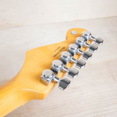 Fender American Deluxe Stratocaster V-Neck, 22-Fret 2006 Maple 60th Anniversary - Full Loaded with Locking Tuners, Neck Plate + image 3