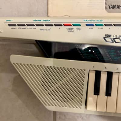 Yamaha SHS-200 Vintage FM Digital Keyboard - Keytar / MIDI controller with manual image 2