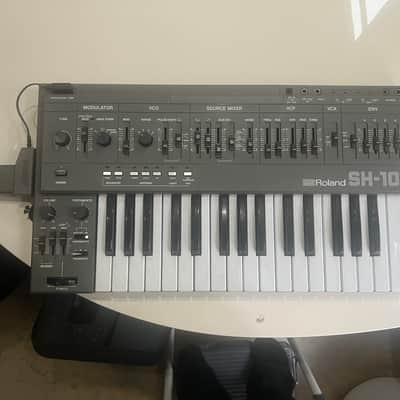 Roland SH-101 32-Key w orig Mod Grip -1982-86 -SERVICED BY FORAT