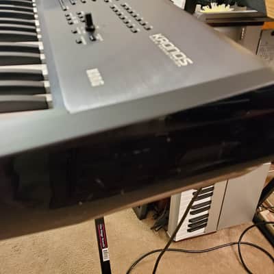 MUST SEE!!! KORG KRONOS 61 FULLY INSPECTED/SERVICED AND IN AMAZING CONDITION! image 3