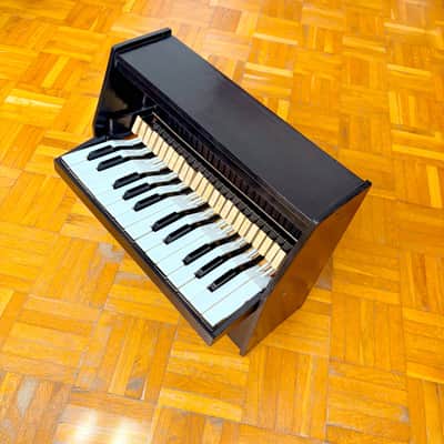 Mysterious Antique Wooden 25-Keys Upright Real Toy Piano probably made in France in 1950s! Read the full ad! image 12