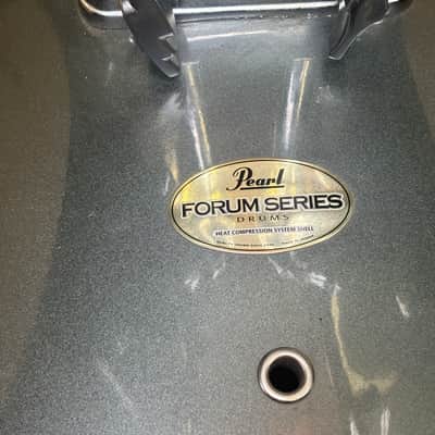Pearl Forum Series 5-Piece Drum Kit with Hardware, Zildjian ZBT Cymbal, PDP Pedal & Throne image 16