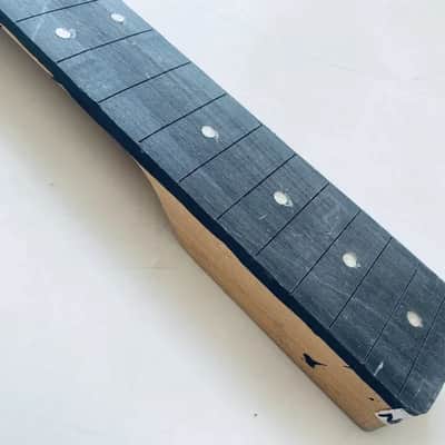21 Frets Rosewood Fingerboard 4 String Bass Maple Neck image 6
