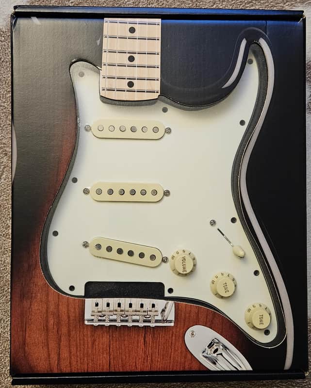 Fender 099-2341-509 Custom Shop '69 Stratocaster 11-Hole Pickguard 3-Ply Pre-Wired