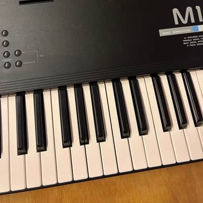 Korg M1 61-Key Synth Music Workstation 1990s - Black