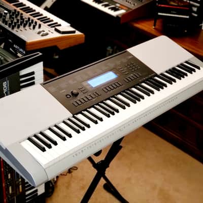 MUST SEE!!! CASIO WK220 STUDENT/PRO KEYBOARD FULLY SERVICED AND IN AMAZING CONDITION! image 7