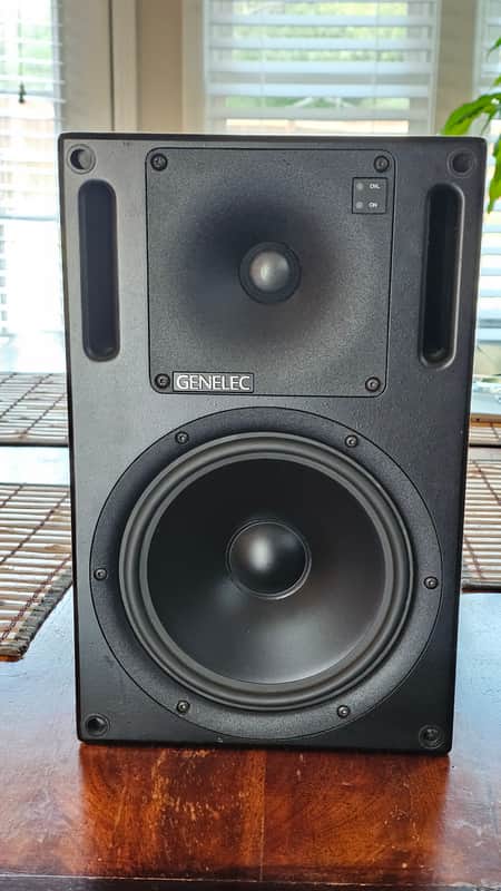 Genelec 1031A 8" Powered Nearfield Studio Monitor (Single) Black image 1