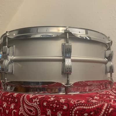 Ludwig No. 404 Acrolite 5x14" 8-Lug Aluminum Snare Drum with Pointed Blue/Olive Badge 1969 - 1979 - Matte Aluminum image 4