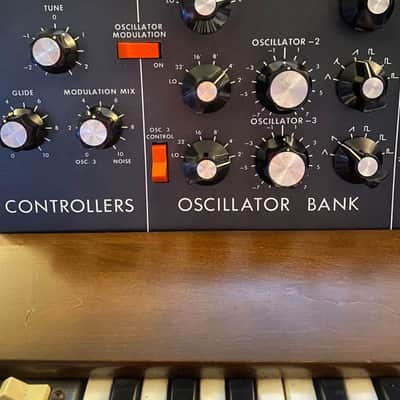 Moog Minimoog Model D Analog Synthesizer 1971-72 Walnut Bild 5