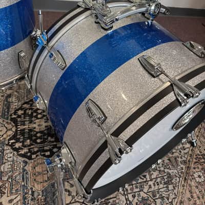 Ludwig Classic Maple Fab Outfit 3-Piece Shell Pack Silver-Blue-Silver Triband image 8