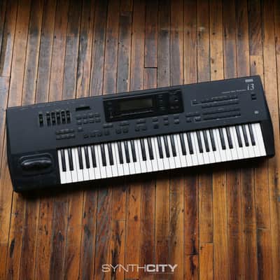 Korg i3 61-Key Music Workstation - Matte Black