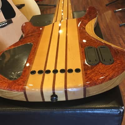 Wolf 7 String Bass Gloss Quilted Bubinga Top Neck-Thru w/ Gigbag image 2