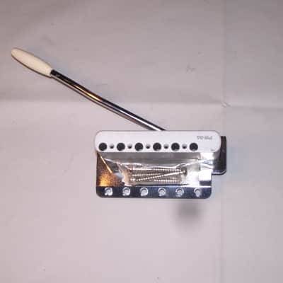 genuine Fender Stratocaster tremolo bridge - Chrome image 2