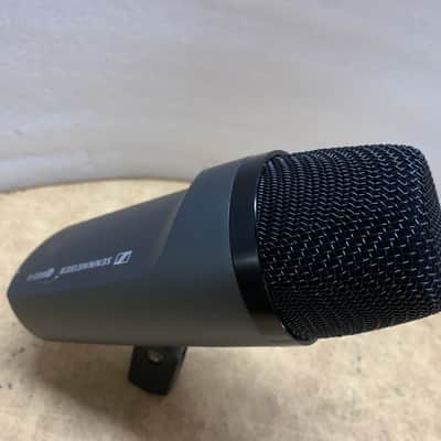 SENNHEISER E602- ll DYNAMIC MICROPHONE- MAKE OFFER! image 2