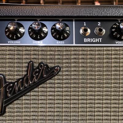 New Fender '64 Custom Deluxe Reverb image 4