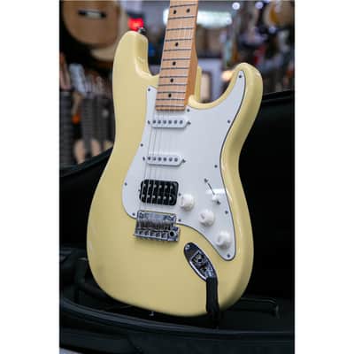 SUHR Classic S Antique HSS Maple Vintage yellow image 9