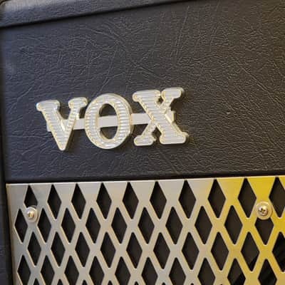 Vox Valvetronix VT50 50-Watt 1x12 Modeling Guitar Combo 2008 - 2010 - Black image 2