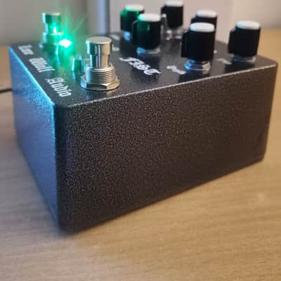 Lone Wolf Audio Iron Fist V3 fuzz image 10