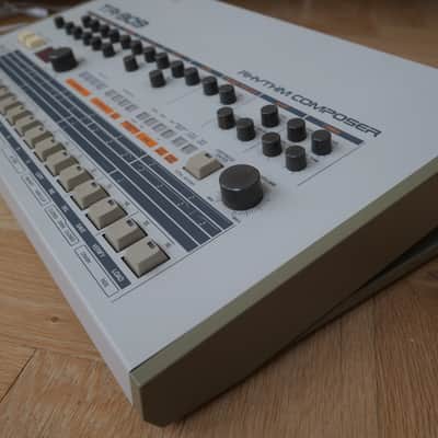 Roland TR-909 Rhythm Composer 1983 - 1985 - White image 9