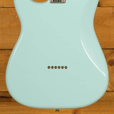 Fender Tom DeLonge Stratocaster - Rosewood - Daphne Blue image 4