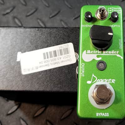 Donner Metric Bender - Chorus Flanger Phaser Multi Effect Phase Flange Effects image 2