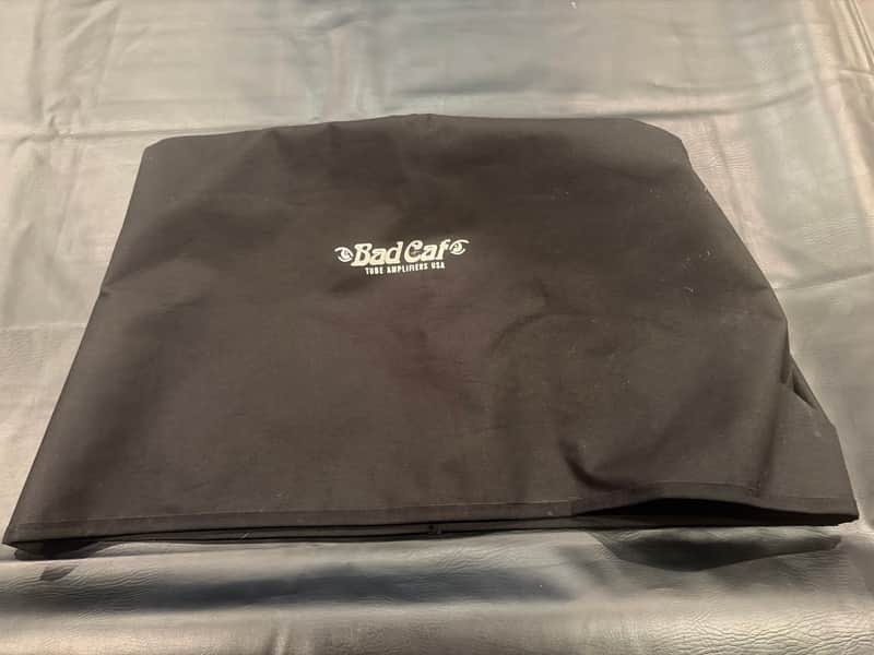 Bad Cat Cub III 15R Cover  - Black image 1