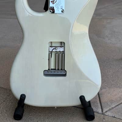 Fender Eric Johnson Stratocaster with Maple Fretboard 2014 White Blonde image 9