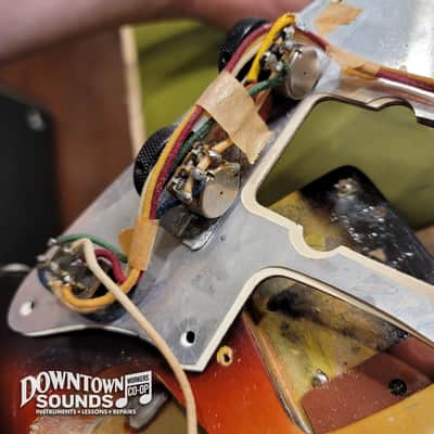 1966 Fender Jazzmaster with Fender OHSC - 3-Tone Sunburst, 8lbs image 18