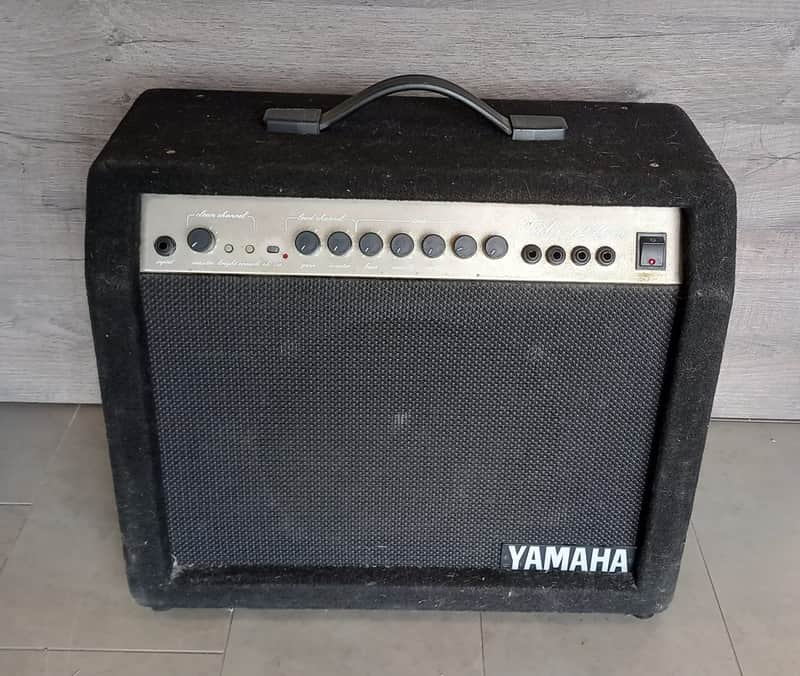 YAMAHA TU 240R 40 W Combo per Chitarra image 1