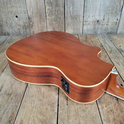 Larrivee OMV-03 2004 Mahogany W/ stock pickup system & hard case- Natural image 16