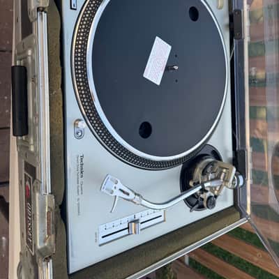 Pair of Technics SL-1200MK2-A Silver Direct Drive DJ Turntables in Good condition image 3