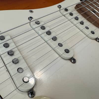 1997 Fender California Series Alder Sunburst Stratocaster with Fender Hard Case image 9