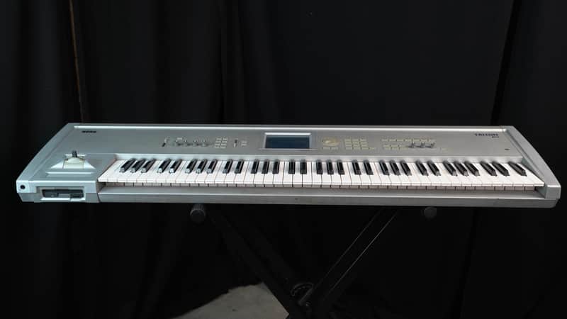 Korg Triton Pro 76-Key 62-Voice Polyphonic Workstation