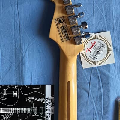 Fender American Series Stratocaster 2002 - 2007 Olympic White image 8
