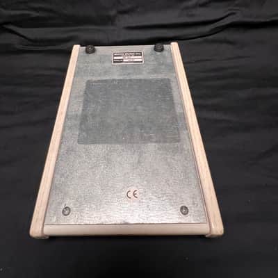 Moog MF-101 Moogerfooger Low Pass Filter  - rare 2011/2012 WHITE EDITION * very good condition * + original adapters Effect pedal / FX pedal image 9