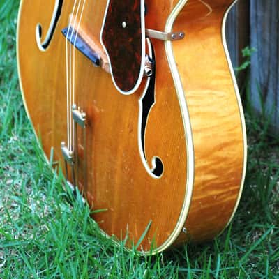 Vintage 1949 Epiphone Emperor/Natural Blonde/Hidden Controls/Floating Pickup/Second NOS Pick Guard image 13