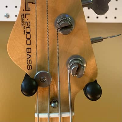 G&L L2000 1993 Bone White image 7