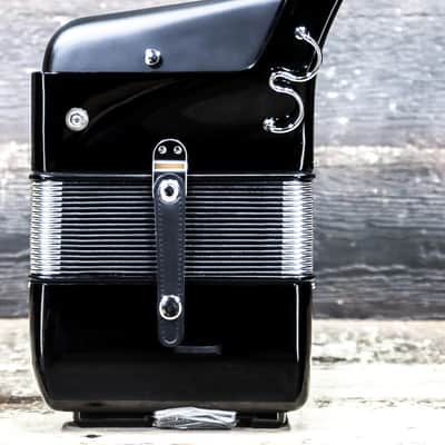 Hohner Bravo III 120 Black 120-Bass 41-Silent Key 3-Voice Piano Accordion w/Bag image 4