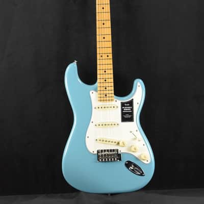 Fender Player II Stratocaster Aquatone Blue Maple Fingerboard image 2