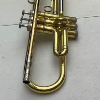 Yamaha YTR-2320 Bb Trumpet – Japan – Smooth Valves – Case & Accessories image 8