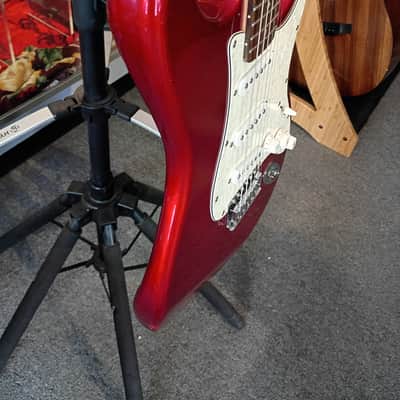 Fender Starcaster 2011 - Red Metal Flake image 2