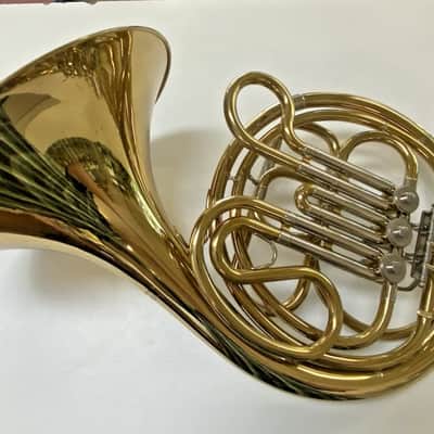 Very Clean Used Holton H602 Single F French Horn in Yellow Brass, Lacquered; with Case,Mouthpiece image 2